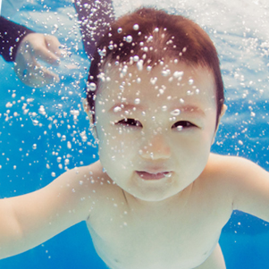 小海豚婴幼儿游泳馆欢乐