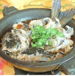 张记石锅鱼美味