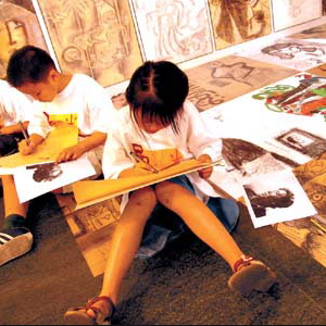 画笔美术中心培养孩子