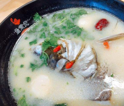 鱼常见金汤鱼头米饭营养