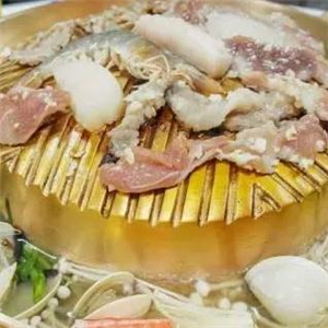 泰极泰式海鲜火锅
