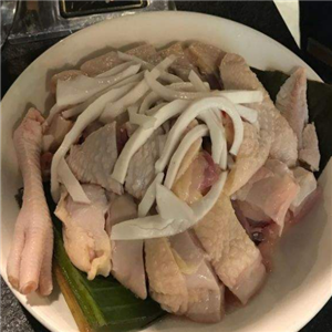 椰语江南海南椰子鸡火锅鲜鸡