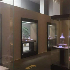 东方陶瓷文化交流中心展柜