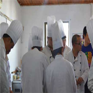 德志厨师培训学校厨子