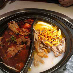 辣府肉铺圌牛排火锅汤汁