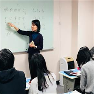 ACIB朝日文化商务培训中心老师