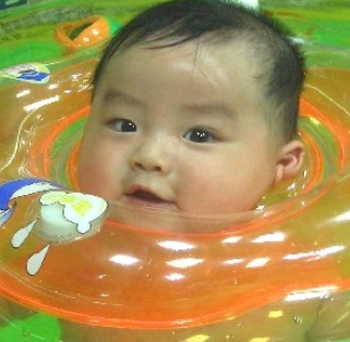 海豚精灵婴幼儿游泳馆快乐