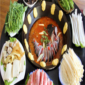 四海铁锅炖鱼肉