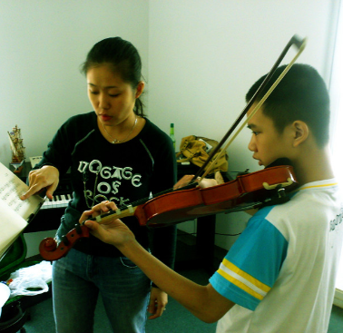 名师之生提琴培训中心上课
