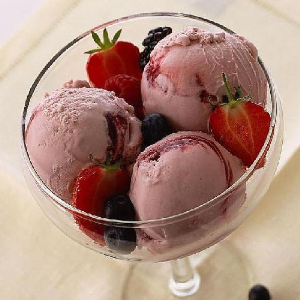 爱吖玛冰淇淋店草莓口味