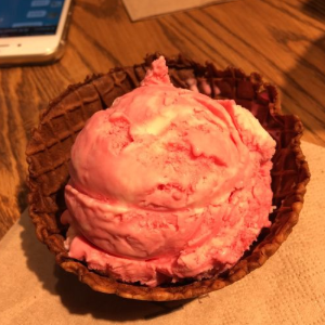 蜜蔻冰淇淋草莓味