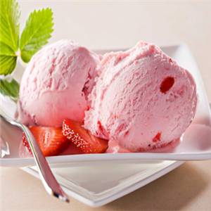 蓝约小镇冰淇淋草莓
