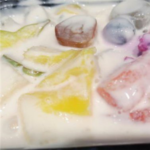 刘小美酸奶水果捞