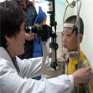 重视视力康复理疗中心诊治