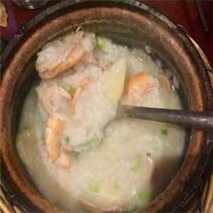 闽粤海鲜砂锅粥虾
