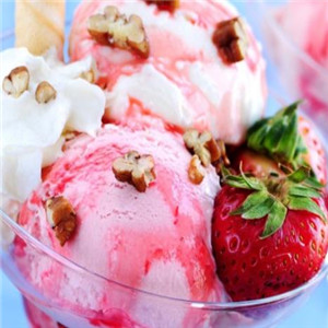 陕十三草莓冰淇淋