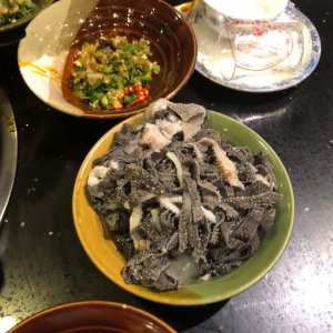 川椒老坛鱼锅很好吃