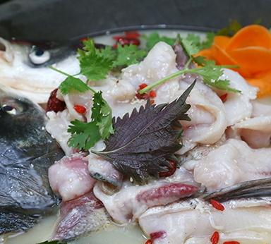 羌寨石锅鱼