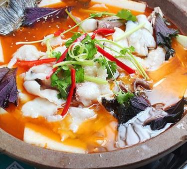 羌寨石锅鱼