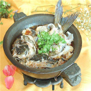 隆瑞石锅鱼