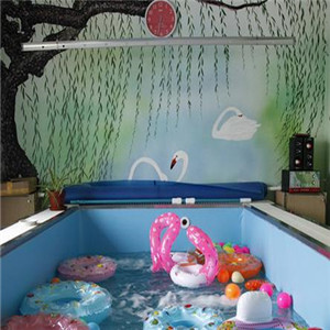 幼儿洗澡游泳馆