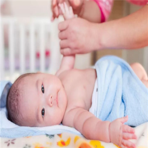 绿萝国际母婴护理婴儿