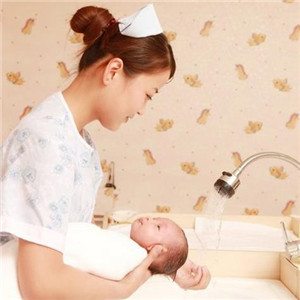 月满阁母婴护理中心洗头