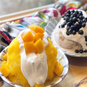 芒果制造甜品冰沙
