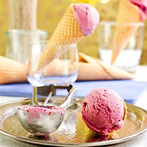 梅花冰冰淇淋草莓味