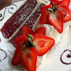 爱果甜品草莓蛋糕