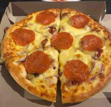 阳光Pizza香肠披萨