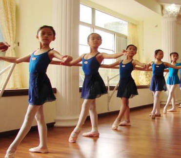 名状元国际舞蹈学校排练