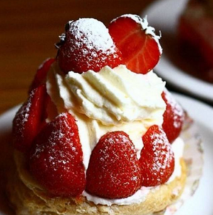 千代香面包蛋糕草莓