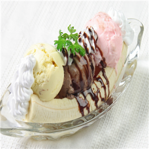 七彩冰淇淋船装