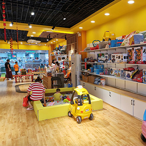玩具超人儿童玩具体验店