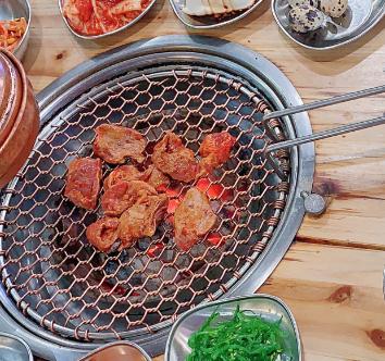 明成缘韩国传统炭火烤肉