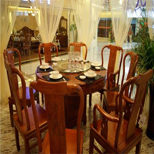 典木轩家具餐桌