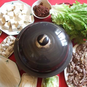 朝鲜狗肉火锅和美味