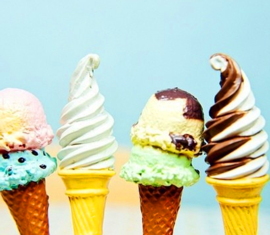 全自助冰淇淋机冰淇淋展示