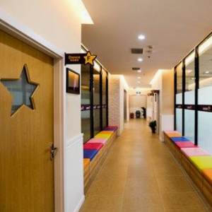 小银星艺术培训中心走廊