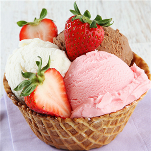 冰滋美冰淇淋店草莓