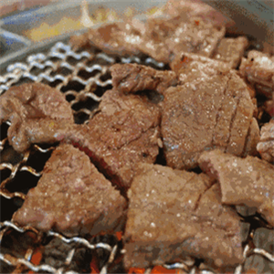锅叉子烤肉烤制