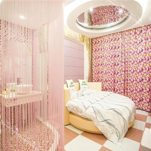 青年都市迷你主题酒店粉色房间
