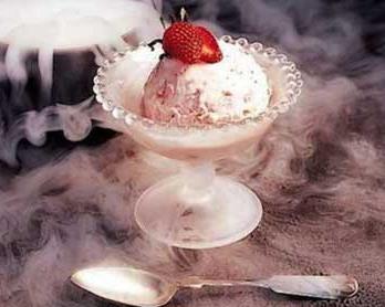意厨液氮慕斯分子冰淇淋草莓味