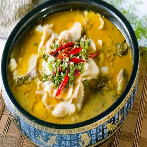巧仙婆砂锅焖鱼米饭-酸辣