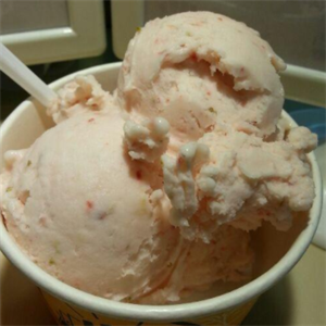 乖の冰淇淋草莓