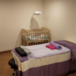 笛波尔母婴健康管理中心婴儿床