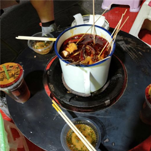 茶缸串串火锅美味