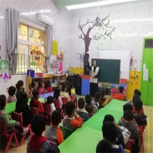 彦艺幼儿园教室