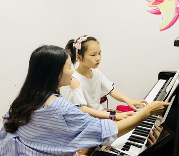 钢琴培训中心训练